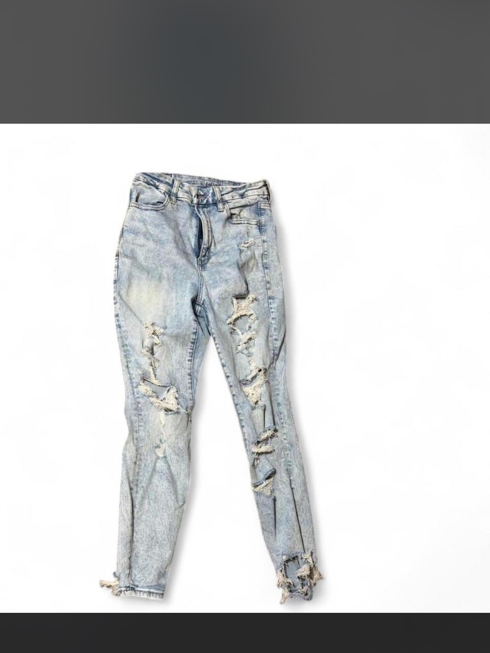 Light Wash Distressed Women’s Jeans